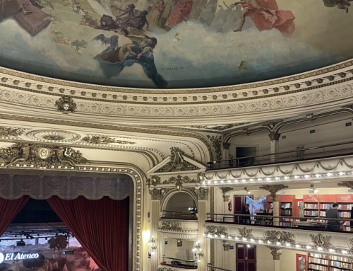 spontaneous sidewalk serenade